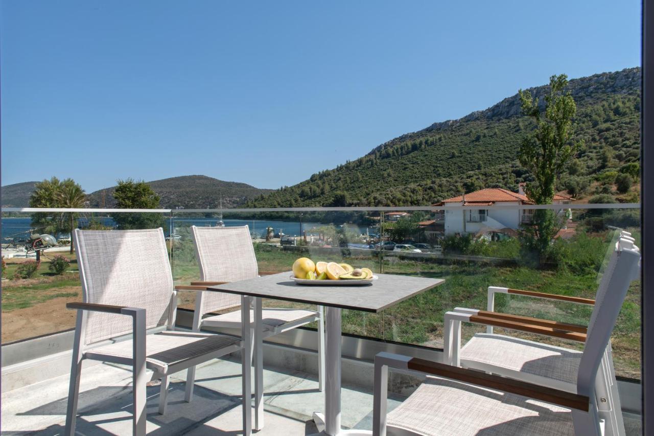 Notia Luxury Living Aparthotel Porto Koufo Exterior photo